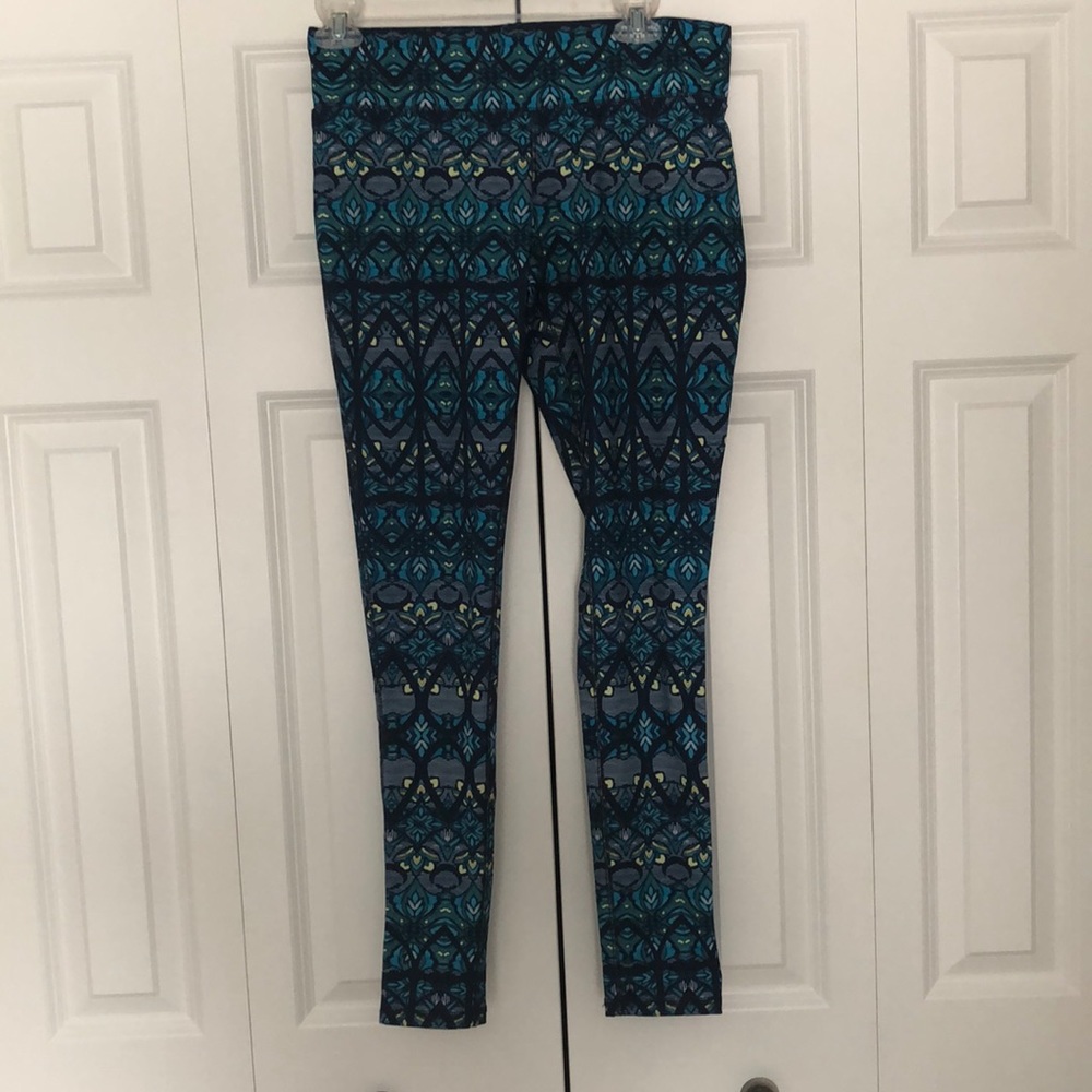 Athletic leggings